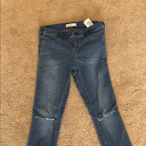 Ripped abercrombie jeggings